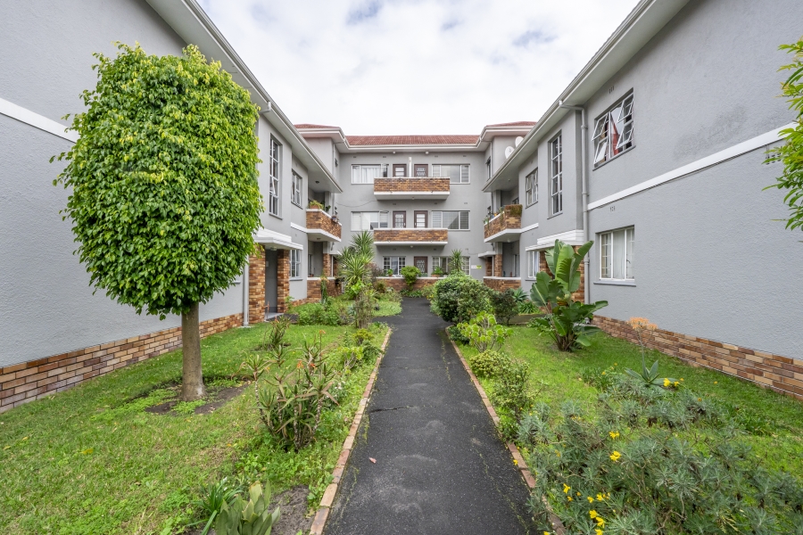 2 Bedroom Property for Sale in Kenilworth Western Cape